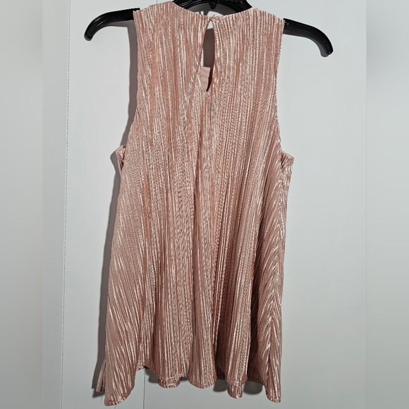 Light Pink Pleated Tank Top Size XS - Picture 2 of 10
